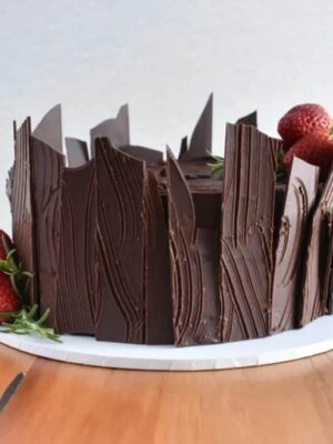 Festive chocolate Cake - 8 inch